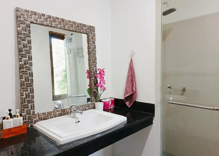 Malathi View House With Shared Pool * ウブド