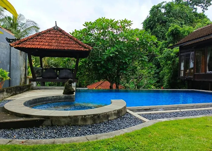 ロッジ Malathi View House With Shared Pool
